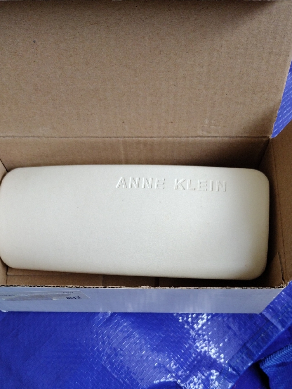 Anne Klein Clamshell Eyeglass Case